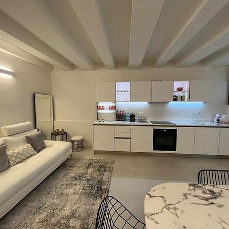 Immobiliare Nk Palazzo Bonvicini Apartment Venice Luaran gambar