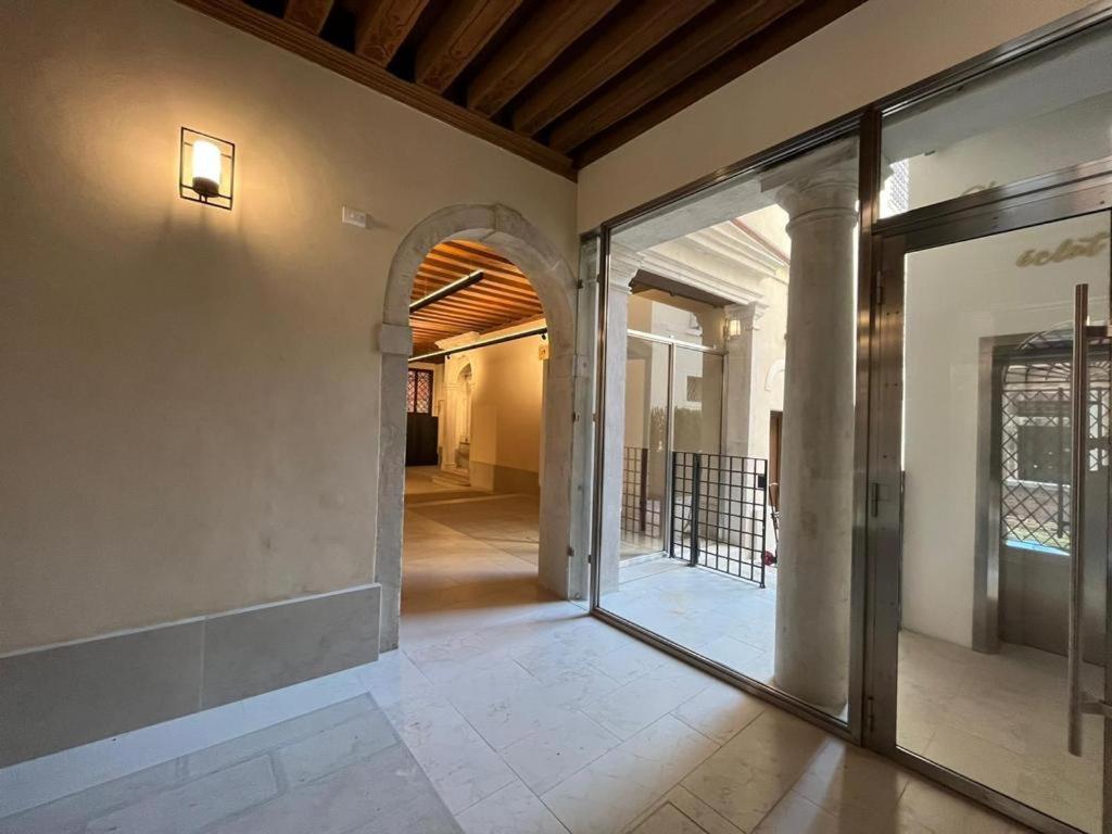 Immobiliare Nk Palazzo Bonvicini Apartment Venice Luaran gambar