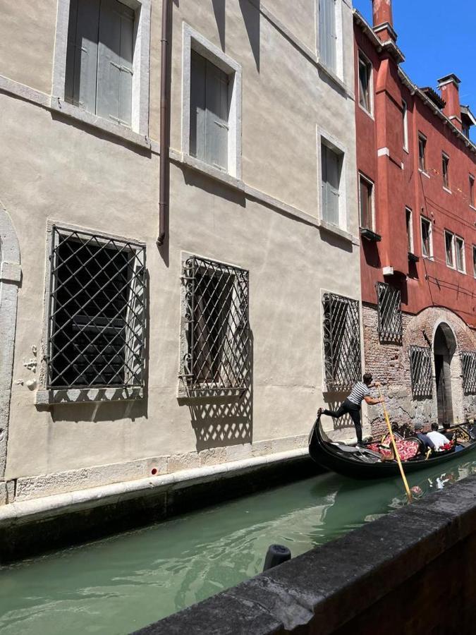 Immobiliare Nk Palazzo Bonvicini Apartment Venice Luaran gambar