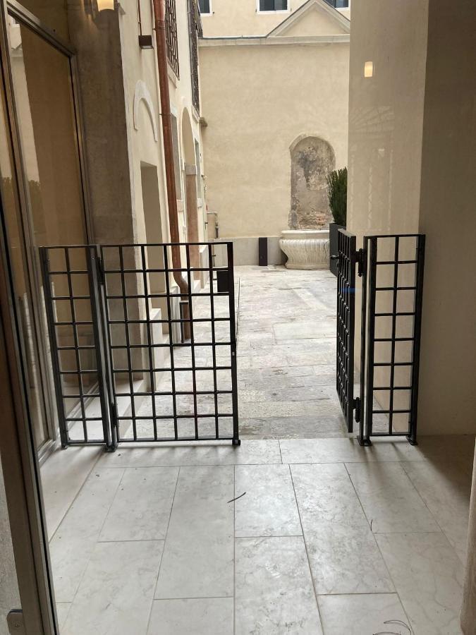 Immobiliare Nk Palazzo Bonvicini Apartment Venice Luaran gambar